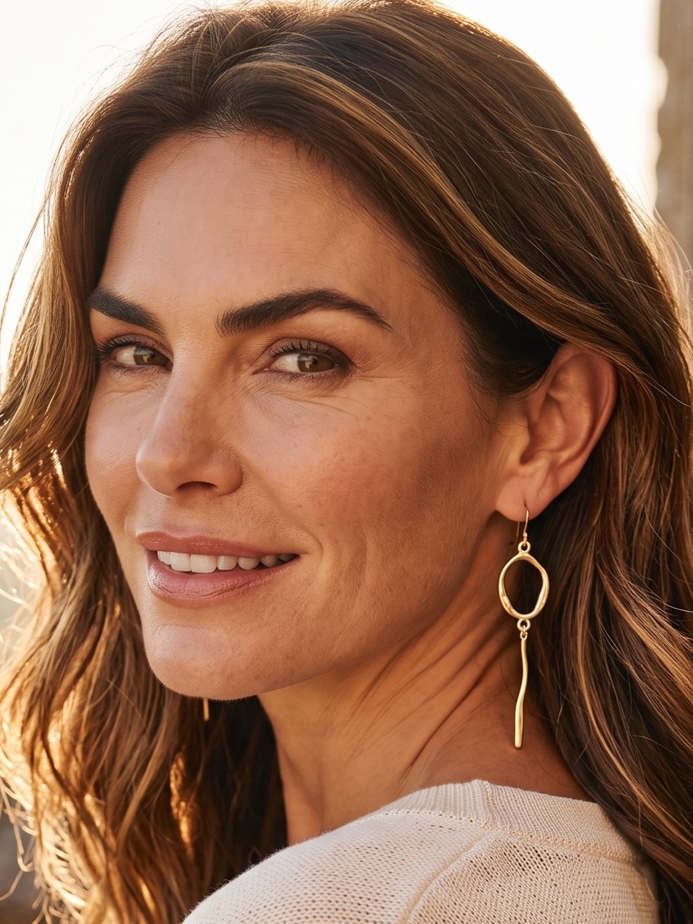 🏷️‼️5/$25🏷️‼️💛DAISY FUENTES💛Gold-Tone Organic Oval Bar Drop Earrings/NIP